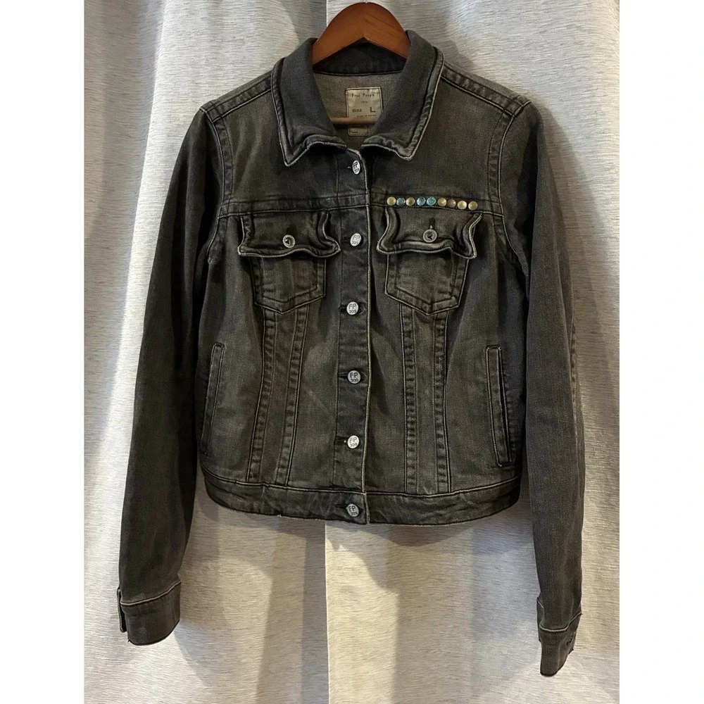 Free People Heart Studded Washed Blue Denim Crop Jacket Size Large - Picture 3 of 6